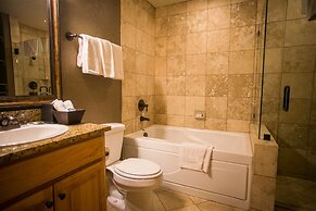 Large Condo, Steps Away from Canyons Village by RedAwning - Save 20% o