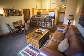 Large Condo, Steps Away from Canyons Village by RedAwning - Save 20% o