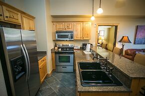 Amazing Mountain Views and Full Kitchen by RedAwning - Save 20% on 7+ 