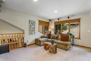 Luxury Rocky Mountain River Retreat - 3 Br Townhouse