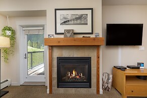 Founders Pointe 1 bedroom  Condo by RedAwning