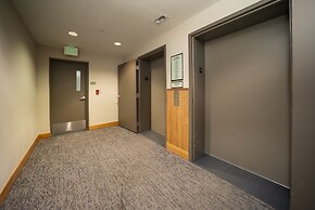 Founders Pointe 1 bedroom  Condo by RedAwning