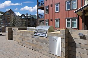 Founders Pointe 1 bedroom  Condo by RedAwning