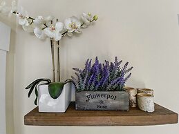 Founders Pointe 1 bedroom  Condo by RedAwning