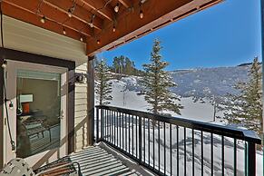 Founders Pointe 1 bedroom  Condo by RedAwning