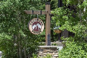 Founders Pointe 1 bedroom  Condo by RedAwning