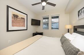 Founders Pointe 1 bedroom  Condo by RedAwning