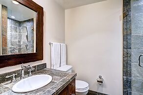 Luxury Mountainside 5BR halet in Vail Village by RedAwning - Save 20% 