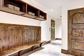 Luxury Mountainside 5BR halet in Vail Village by RedAwning - Save 20% 