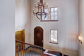 Gorgeous 5 Bedroom Private Chalet in Vail Village by RedAwning - Save 