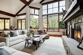 5BR Alpine Luxury Home with Private Hot Tub by RedAwning - Save 20% on