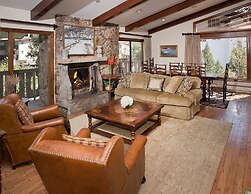 3br  W/ Cozy Fire Place-book 7 Nights By 11/1 3 Bedroom Condo by RedAw