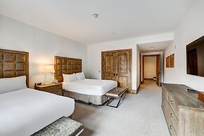 Arrabelle Luxury 4 BR Condo- Close To The Mountain by RedAwning - Save