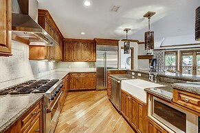 Arrabelle Luxury 4 BR Condo- Close To The Mountain by RedAwning - Save