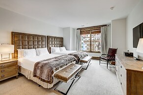 Arrabelle Luxury 4 BR Condo- Close To The Mountain by RedAwning - Save