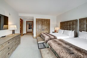 Arrabelle Luxury 4 BR Condo- Close To The Mountain by RedAwning - Save