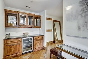 Arrabelle Luxury 4 BR Condo- Close To The Mountain by RedAwning - Save