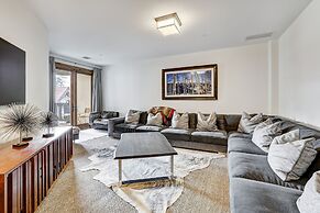 Arrabelle Luxury 4 BR Condo- Close To The Mountain by RedAwning - Save