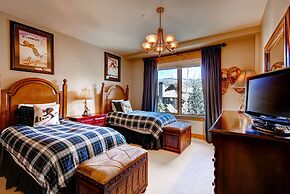 5br/5ba , Ski In/out In Arrowhead, 3523 Sq Ft! 5 Bedroom Condo by RedA