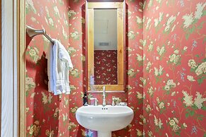 Scenic Penthouse  For 10, Ski In At Pines Lodge 3 Bedroom Condo by Red