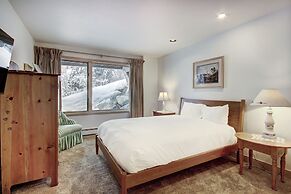 Ski In & Slopeside Luxury Townhome At Pines Lodge Sleeps 12 4 Bedroom 
