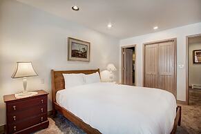 Ski In & Slopeside Luxury Townhome At Pines Lodge Sleeps 12 4 Bedroom 