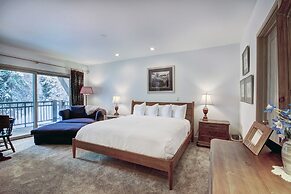 Ski In & Slopeside Luxury Townhome At Pines Lodge Sleeps 12 4 Bedroom 