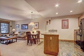 Ski-in 1br  Steps To Gondola + Main St, Sleeps 4 1 Bedroom Condo by Re