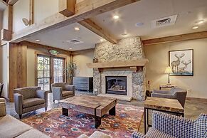 Ski-in 1br  Steps To Gondola + Main St, Sleeps 4 1 Bedroom Condo by Re