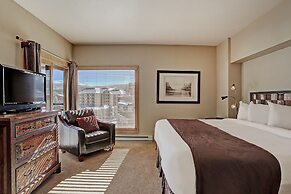 Village at Breckenridge Condos Sleeps 8 - Ski in Out + Walk downtown 2