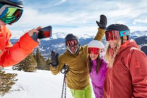 Village at Breckenridge Condos Sleeps 8 - Ski in Out + Walk downtown 2