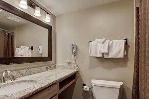 Village at Breckenridge Condos Sleeps 8 - Ski in Out + Walk downtown 2