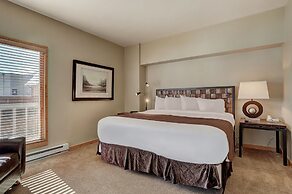 Village at Breckenridge Condos Sleeps 8 - Ski in Out + Walk downtown 2