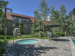 8594 Expedition Station 1 Bedroom Condo by RedAwning