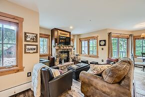 8594 Expedition Station 1 Bedroom Condo by RedAwning