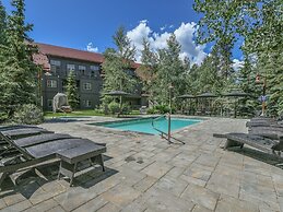 8594 Expedition Station 1 Bedroom Condo by RedAwning