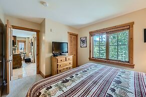 8594 Expedition Station 1 Bedroom Condo by RedAwning