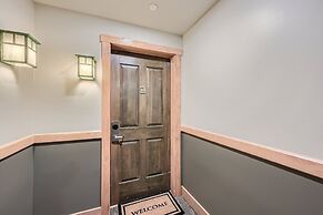 8594 Expedition Station 1 Bedroom Condo by RedAwning