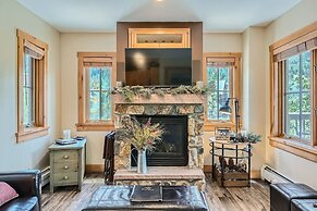 8594 Expedition Station 1 Bedroom Condo by RedAwning