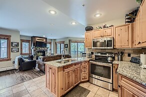 8594 Expedition Station 1 Bedroom Condo by RedAwning