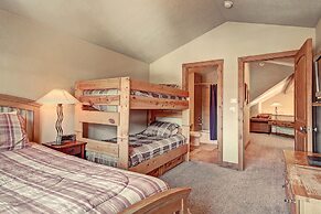 18 Autumn Brook 4 Bedroom Townhouse by RedAwning