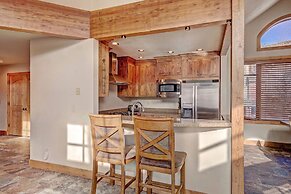 18 Autumn Brook 4 Bedroom Townhouse by RedAwning