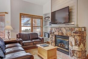 5983 Hidden River Lodge 3 Bedroom Condo by RedAwning