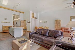 5983 Hidden River Lodge 3 Bedroom Condo by RedAwning