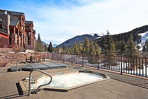 5983 Hidden River Lodge 3 Bedroom Condo by RedAwning