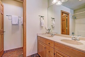 5983 Hidden River Lodge 3 Bedroom Condo by RedAwning