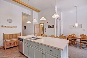 5983 Hidden River Lodge 3 Bedroom Condo by RedAwning