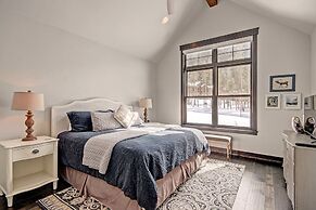 78 Alders Townhouse with Heated Garage by RedAwning