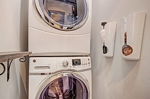 78 Alders Townhouse with Heated Garage by RedAwning