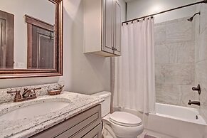 78 Alders Townhouse with Heated Garage by RedAwning